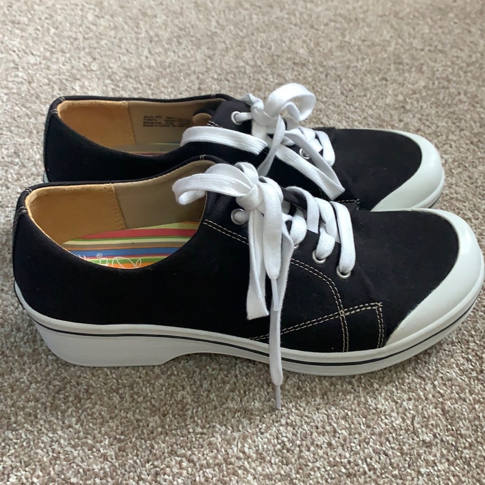 Dansko vegan sneakers size 40